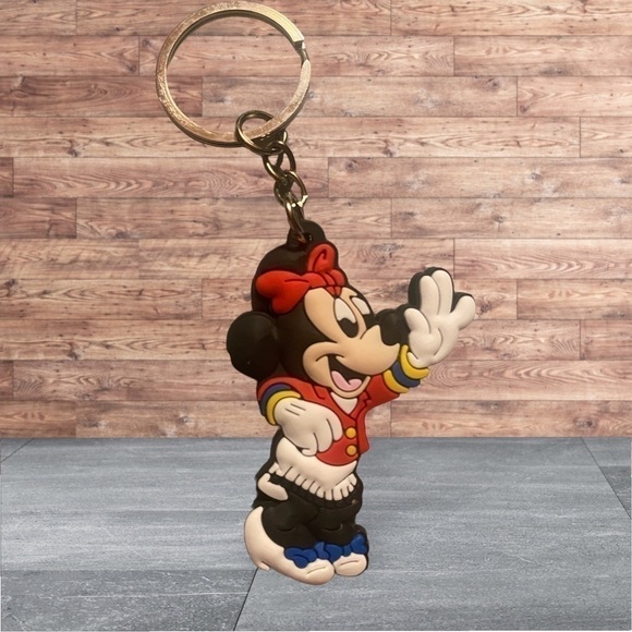 - Disney’s Mickey Mouse & Minnie Mouse keychain bundle (new) - Picture 2 of 4